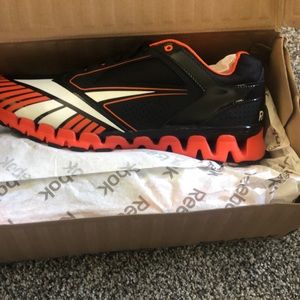 NWT Reebok zig tech